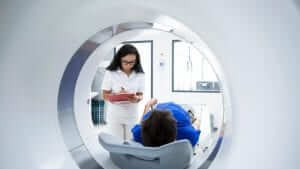 Radiologic Technology Schools Offer Degrees and Specialties