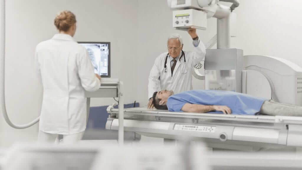 Students Consider An X-Ray Program In California