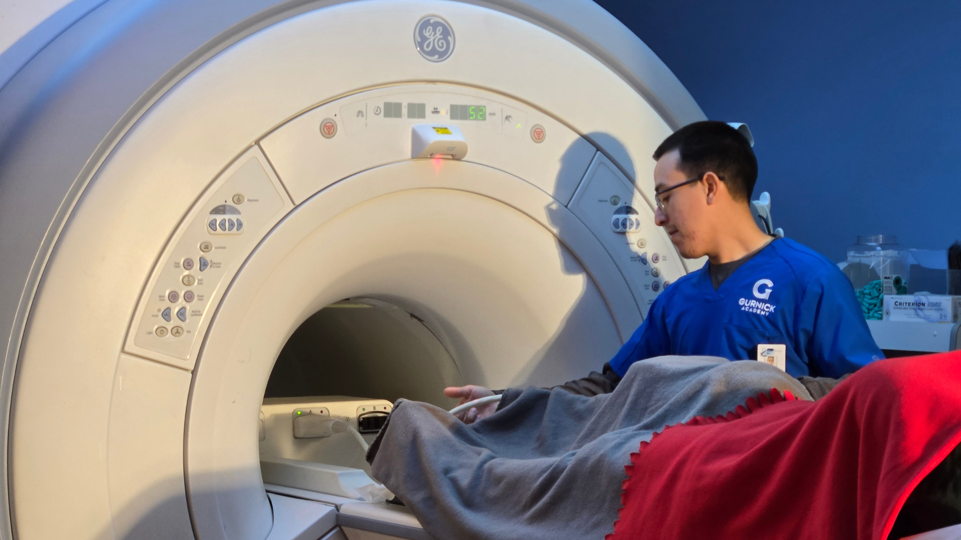 Online A.S. in Magnetic Resonance Imaging Clinical Externship Experience at MRI Affiliate Site